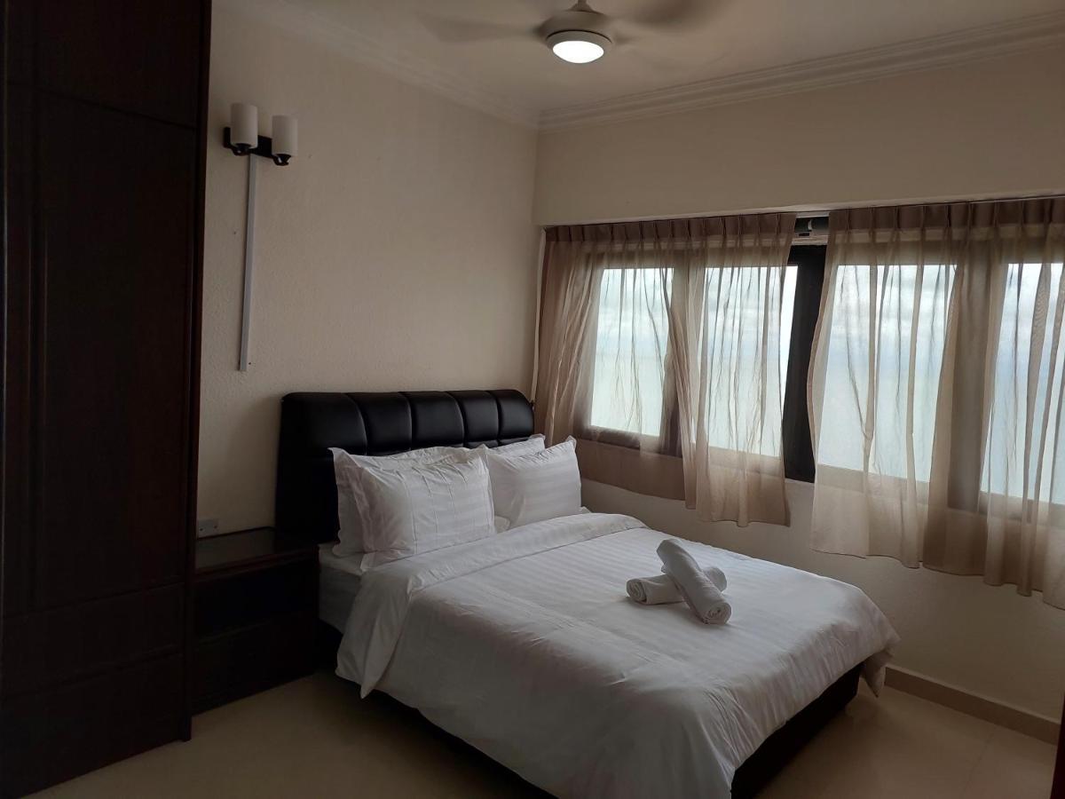 Batu Ferringhi Luxury Seaview Suite - 3Br מראה חיצוני תמונה