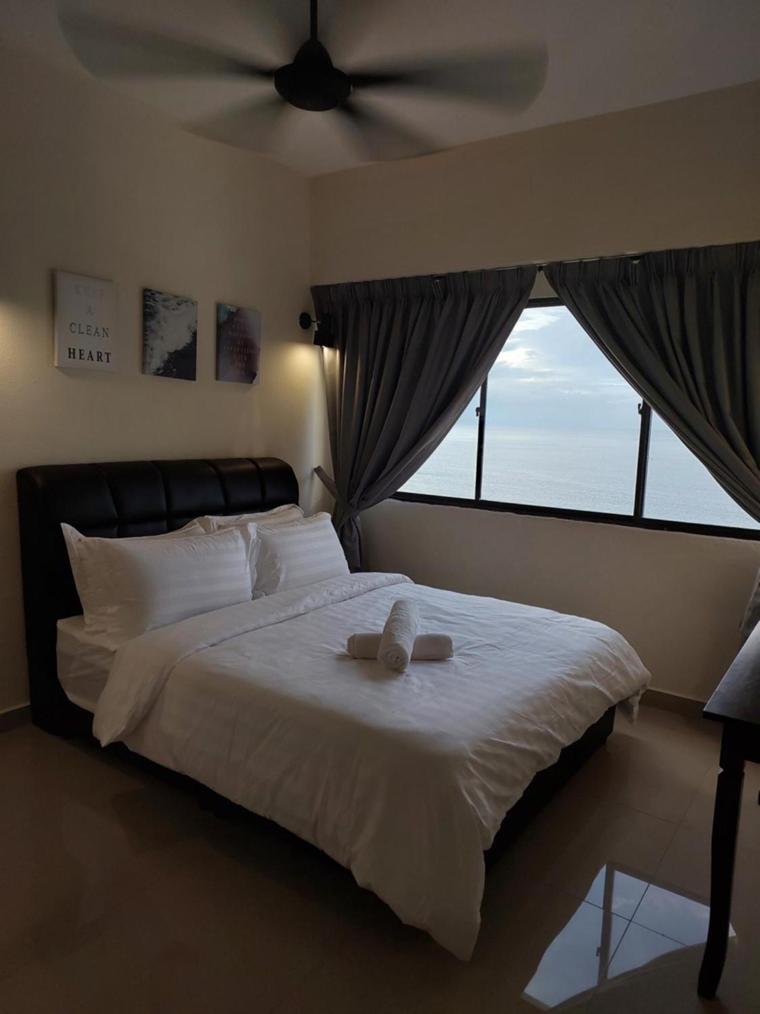 Batu Ferringhi Luxury Seaview Suite - 3Br מראה חיצוני תמונה